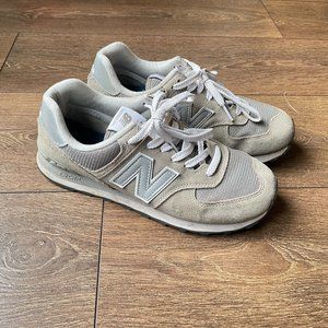 New Balance 574 sneakers in grey, size 8 4E (extra wide)